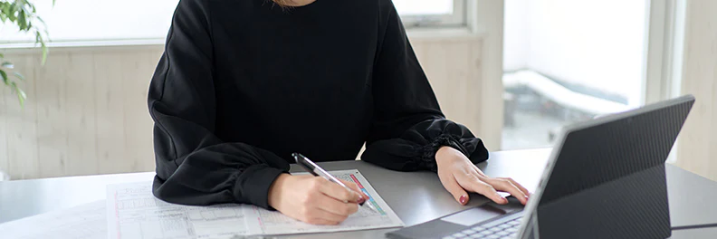 インボイス制度で白色申告・青色申告に影響は出るか？個人事業主の対応方法について解説