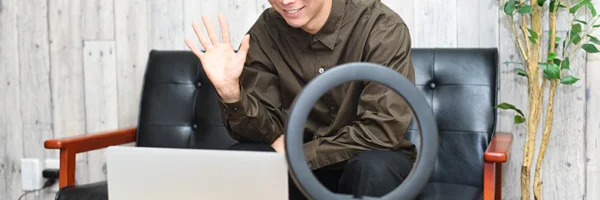 YouTubeは副業になる？始め方や動画投稿のポイント、注意点を解説