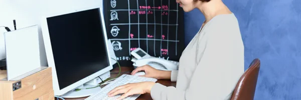 在宅でできる初心者におすすめの副業とは？始める際の注意点も解説