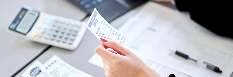 副業でも経費は認められる？計上できる費用や確定申告の注意点を解説